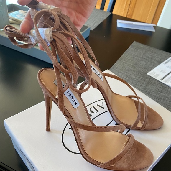 Steve Madden tan suede heels - Picture 4 of 6